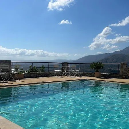 With Fantastic View Apartment